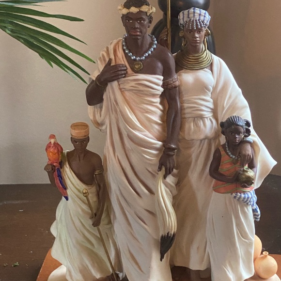 Sarah’s Attic,Colors of Life Collection, - Picture 1 of 9